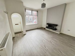 Lounge- click for photo gallery
